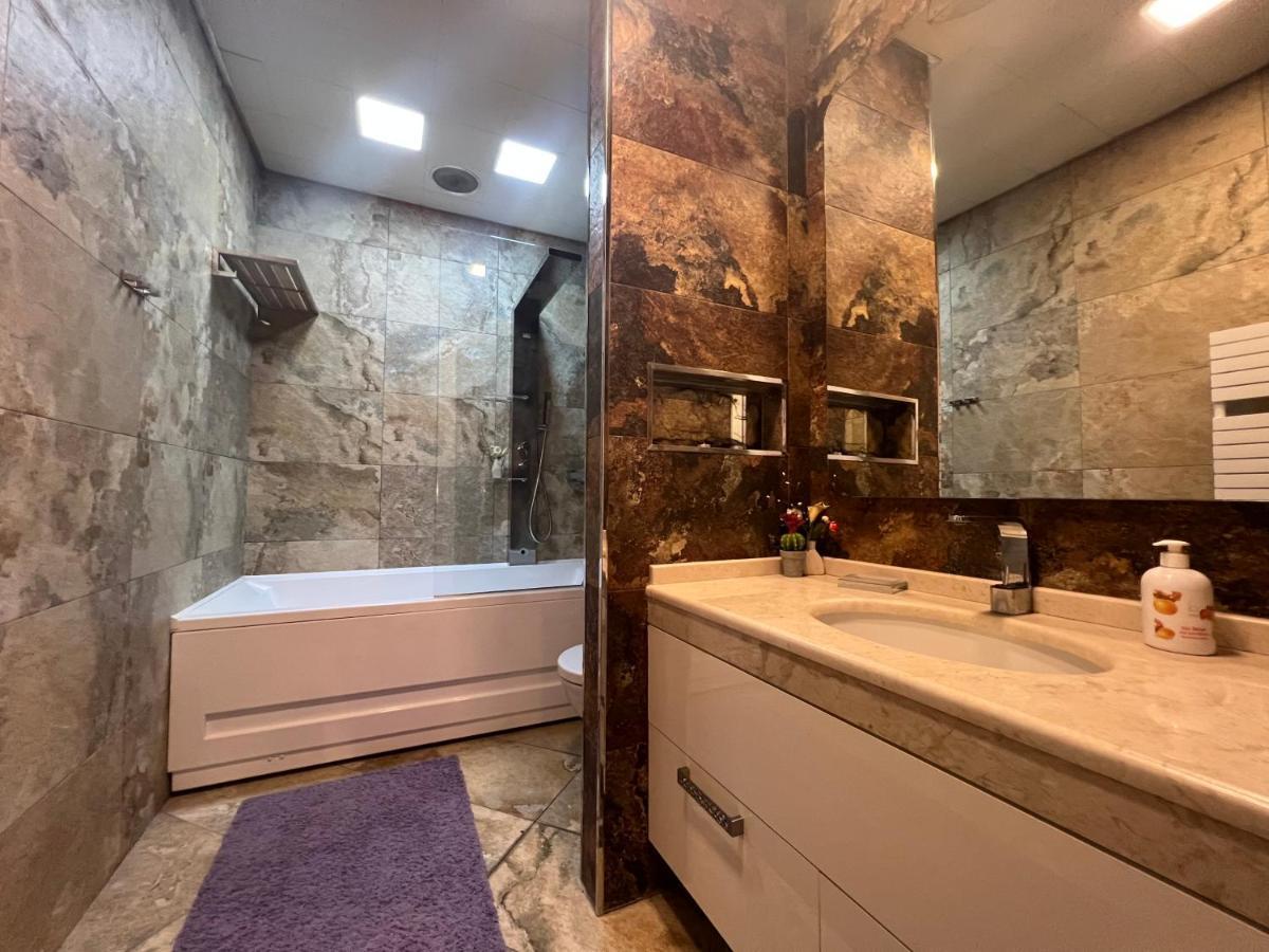 Megafun Luxury Family Apartment Baku Eksteriør bilde